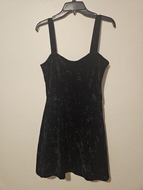 Sadie & Sage Black Crushed Velvet Dress Criss Cross Back Medium